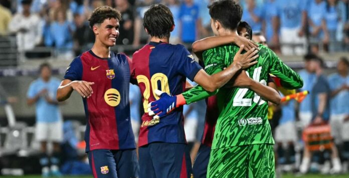 Barcelona open to departure of third first team goalkeeper