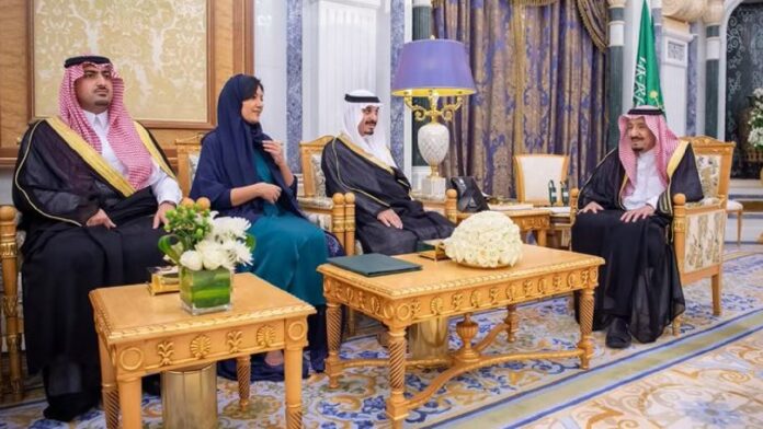 الأميرة ريما بنت بندر تزور مقر بعثة الهلال في واشنطن