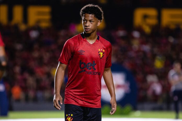 Barcelona in advanced talks to sign 17-year-old Brazilian wonderkid