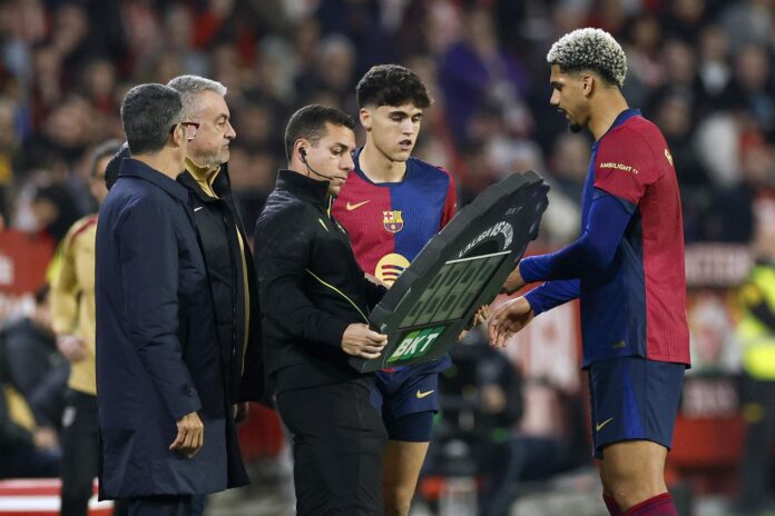 Barcelona board members would urge club to make €60m summer sale