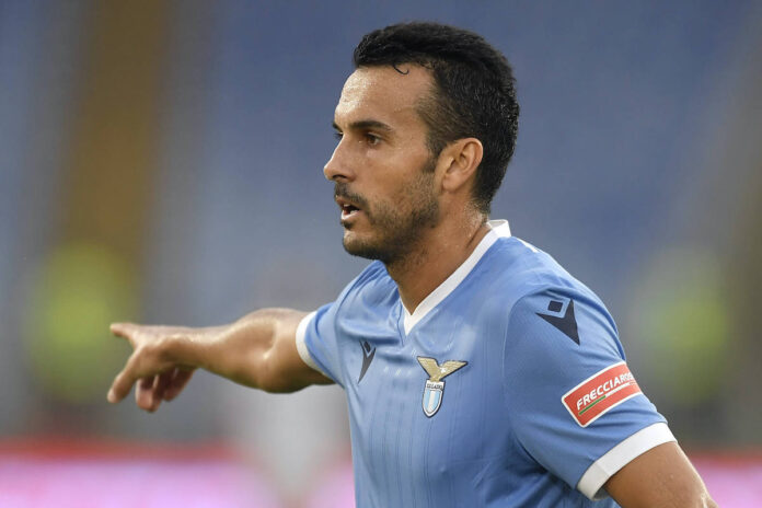 Ex-Barcelona star responds on Instagram after abuse for child wearing dress
