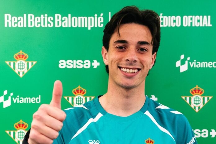 Valentín Gómez, nuevo jugador del Betis hasta 2030