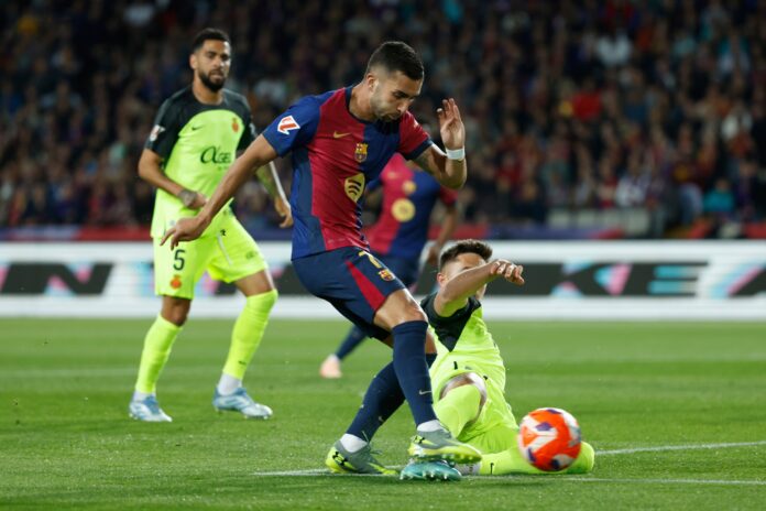 Mixed reports as Barcelona star considers Premier League return