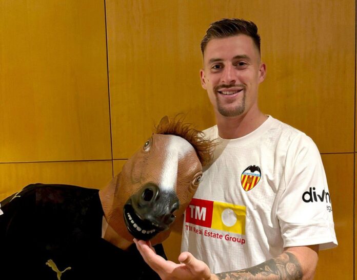La Liga Transfer Round-Up: Valencia sign midfielder, ex-Real Madrid forward finds new team