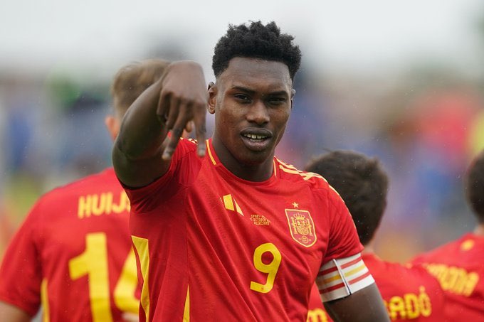 Atletico Madrid miss out as Newcastle chase Alexander Isak replacement