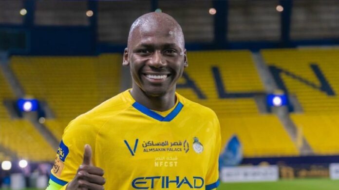 النصر يتفاوض لإعادة عبد الله مادو