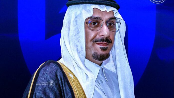 زيارة الأمير نواف بن سعد لباريس تثير التكهنات حول صفقات مرتقبة للهلال .. فيديو