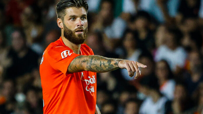 Caleta-Car y Guedes debutan de naranja