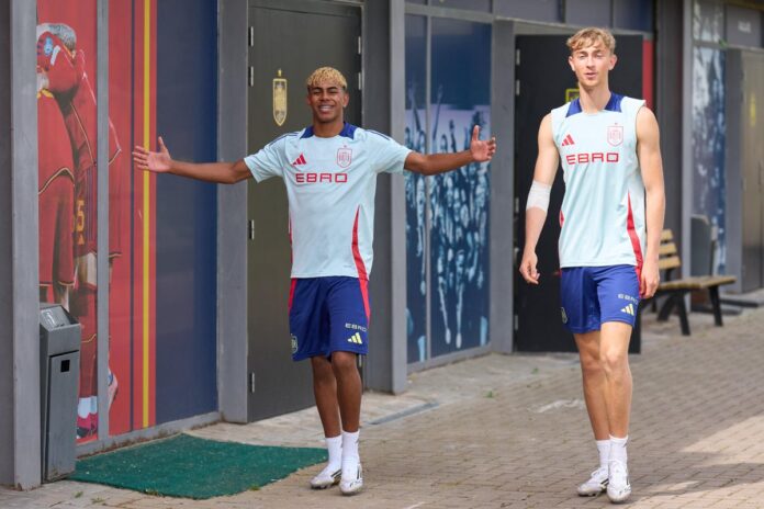 Barcelona and Real Madrid begin season with youngest teams in La Liga