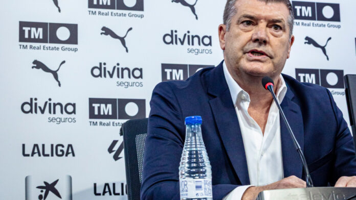 El Valencia explica el caso Sadiq y la Real: “Hicimos una oferta de traspaso muy buena, pero fue rechazada”