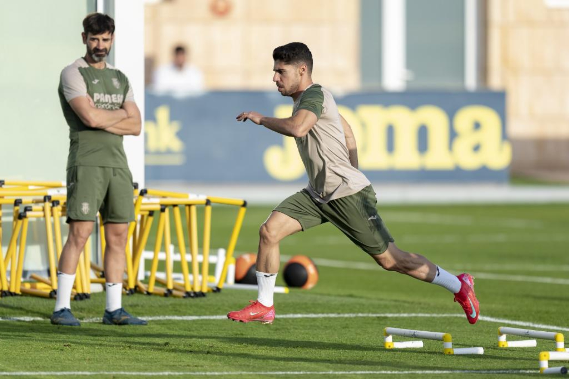 مانور سولومون خلال تدريب مع فياريال