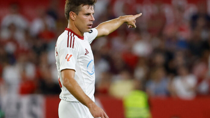 Azpilicueta se gana la renovación