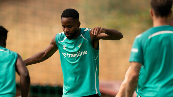 Bakambu vuelve a tiempo para visitar a su exequipo