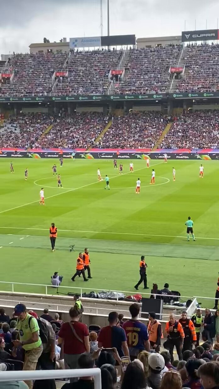 WATCH: Barcelona players join in with protest of USA fixture