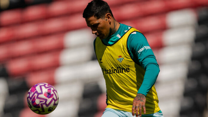 El Betis asume que tendrá que pagar el segundo variable a Osasuna por el Chimy