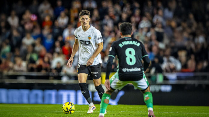 Pepelu niega la teoría de ‘hacer la cama’ a Corberán: “Me parece una falta de respeto que salga esto”