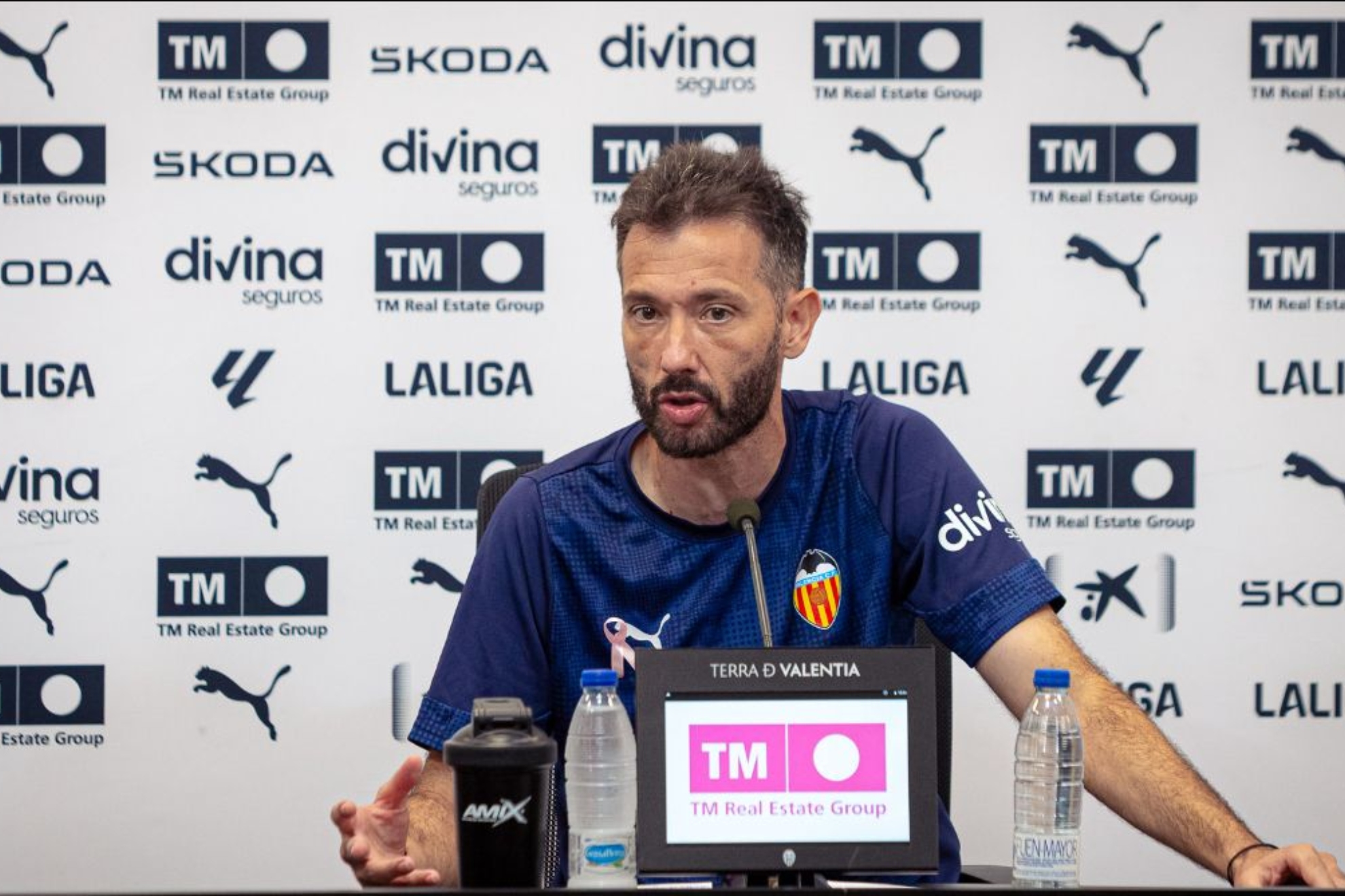 كوربران في المؤتمر الصحفي