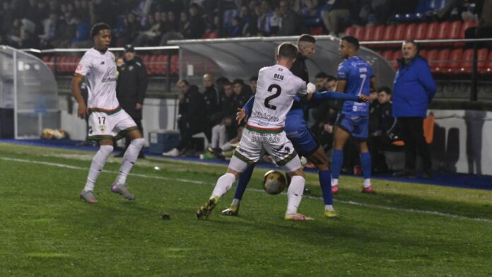 El estado del terreno de juego de O Couto abre polémica para la Copa