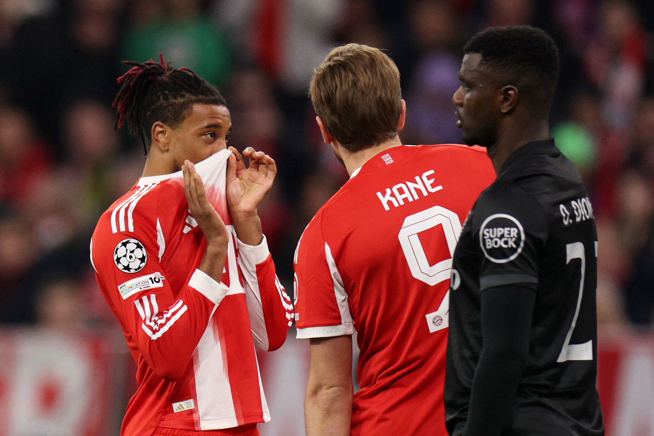 كين مرتبط ببرشلونة.