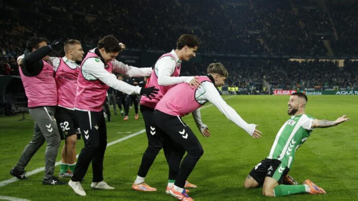 Un Betis coral para cerrar un año de récord y seguir soñando