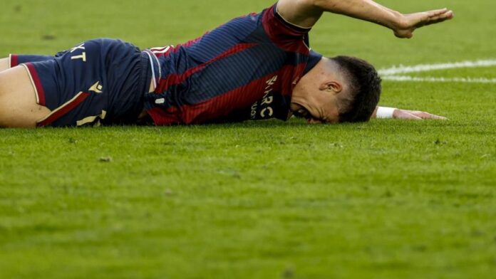 El Levante sondea el mercado de extremos a la espera del análisis de Luís Castro