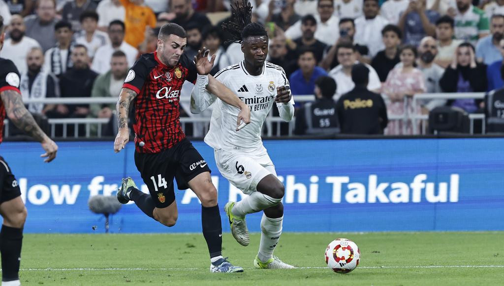 نصف نهائي كأس السوبر بين ريال مدريد ومايوركا في ملعب الملك عبد الله بجدة