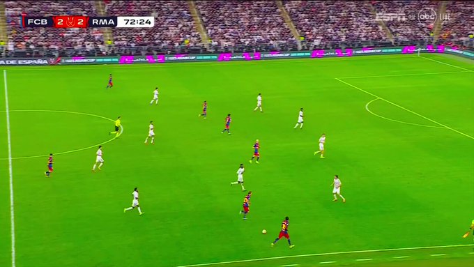 WATCH: Raphinha gives Barcelona 3-2 lead against Real Madrid