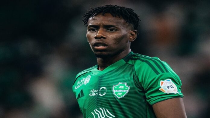 الأهلي يخطط لتثبيت زكريا هوساوي