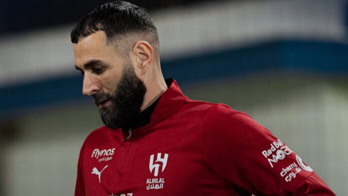 بنزيما يغيب عن لقاء التعاون بسبب الإصابة