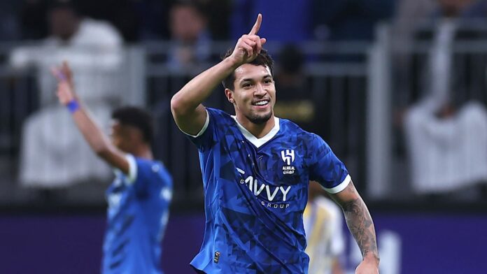 ماركوس ليوناردو يشارك في تدريبات الهلال الجماعية.. فيديو