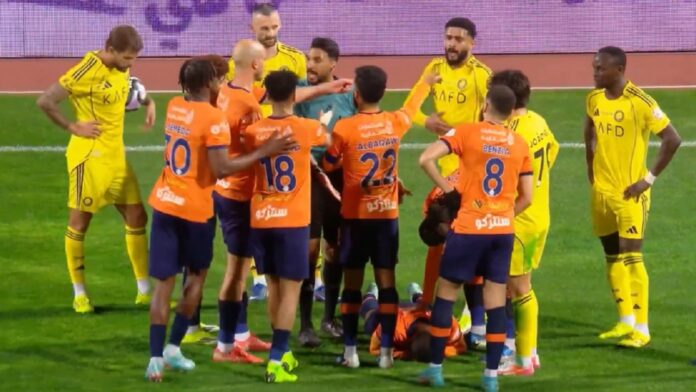 إجماع تحكيمي: لاعب النصر بروزوفيتش يستحق الطرد في لقطة كعبي