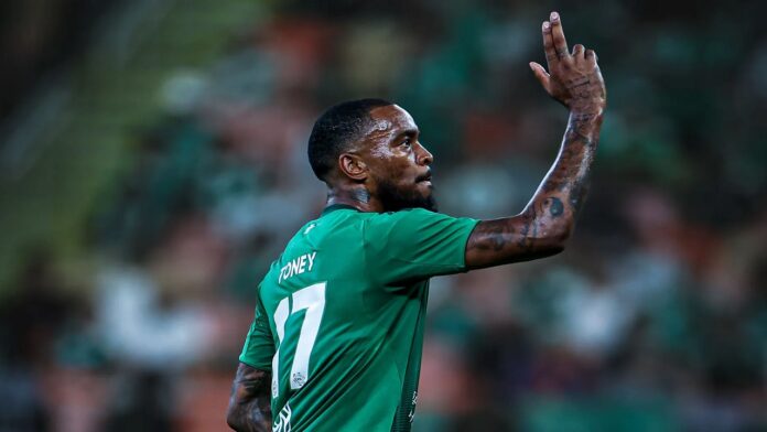 تقرير حكم مباراة الأهلي والاتحاد يُنجي توني من العقوبة