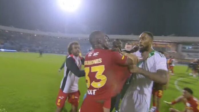 الحكم عبدالله القحطاني: مشادة إيفان توني وكونينوس تستوجب الإنذار .. فيديو