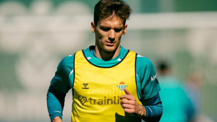 Llorente ya corre sobre el césped con la vista puesta en San Mamés