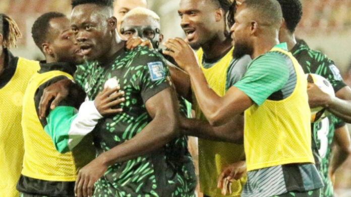 Akor se presenta ante García Plaza