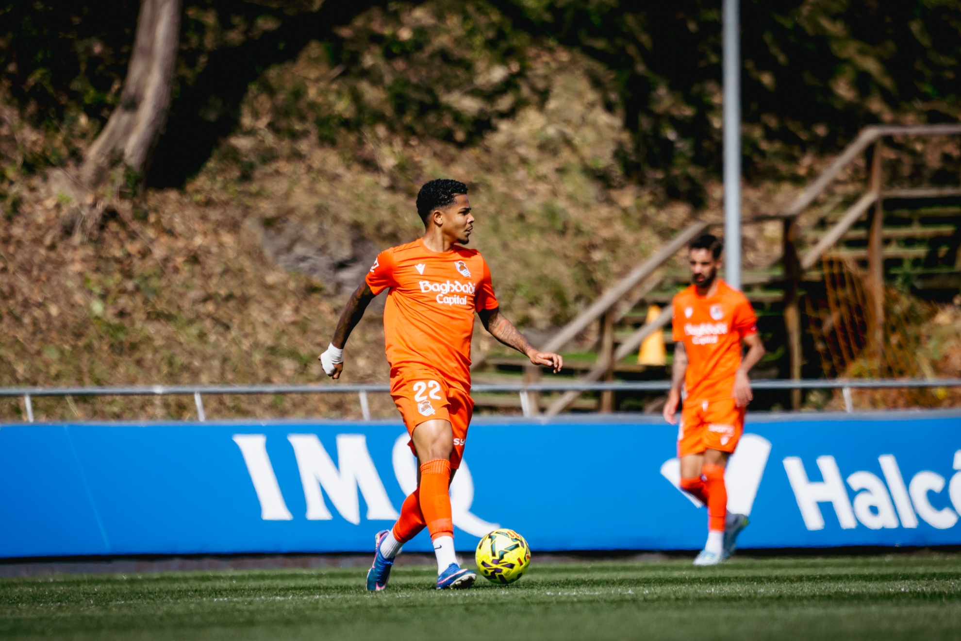 ويسلي خلال المباراة التدريبية لريال سوسيداد في زوبييتا