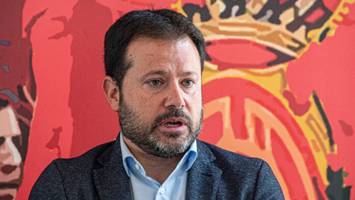 El director deportivo del Mallorca asume la destitución de Arrasate un mes después