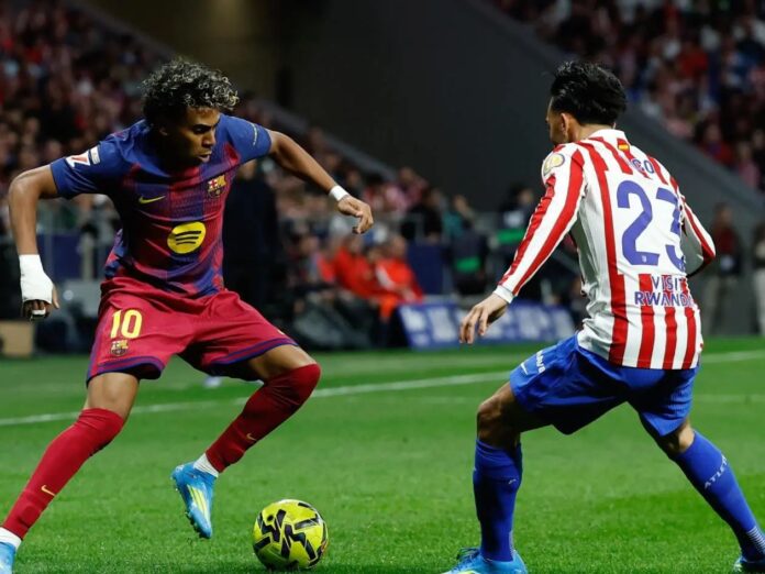 Robert Lewandowski sniffs out winner in game of false nines between Barcelona and Atletico Madrid