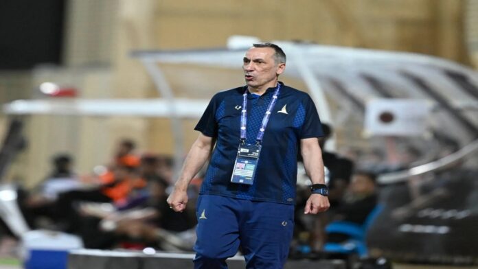 مدرب الخليج يمنح لاعبيه راحة من التدريبات لمدة أسبوع