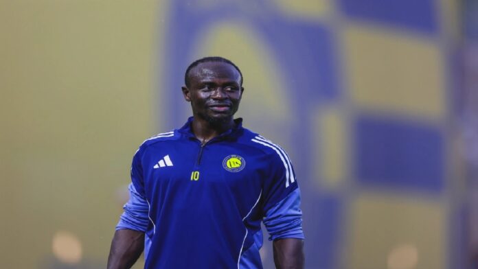 ماني يوجه رسالة لزملائه خلال احتفالية عيد ميلاده