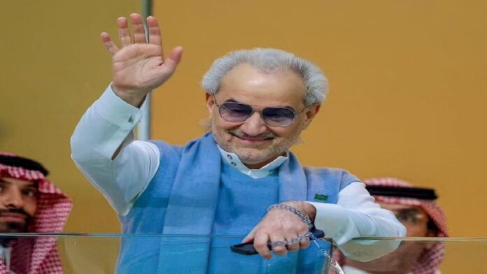 العجلان: استحواذ الأمير الوليد بن طلال للهلال بات مؤكد وسيتولى رئاسة النادي