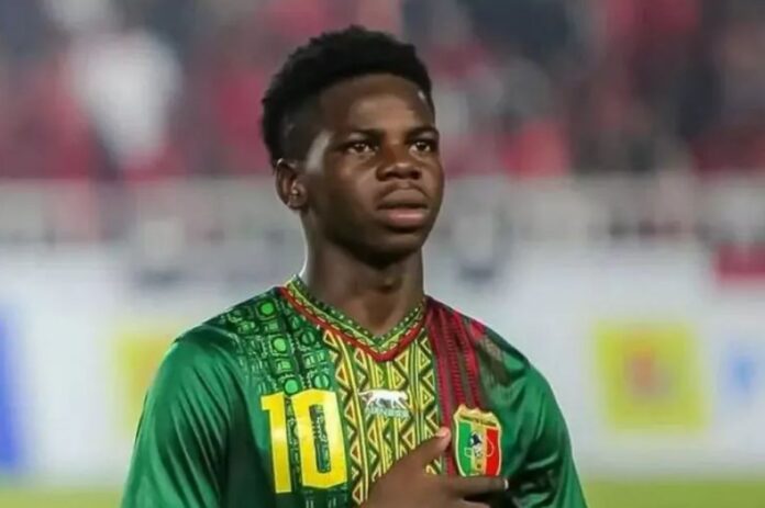 Barcelona to beat Chelsea to signing of highly-rated midfielder