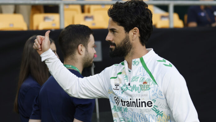 Isco repite en una convocatoria sin el lesionado Diego Llorente