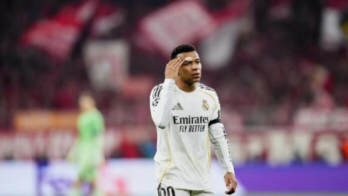 مبابي يدعي الإصابة أمام ريال بيتيس بسبب الإحباط