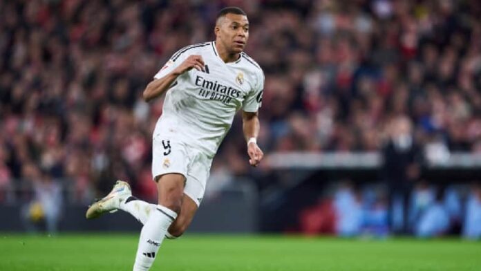 ريال مدريد يعلن إصابة كيليان مبابي