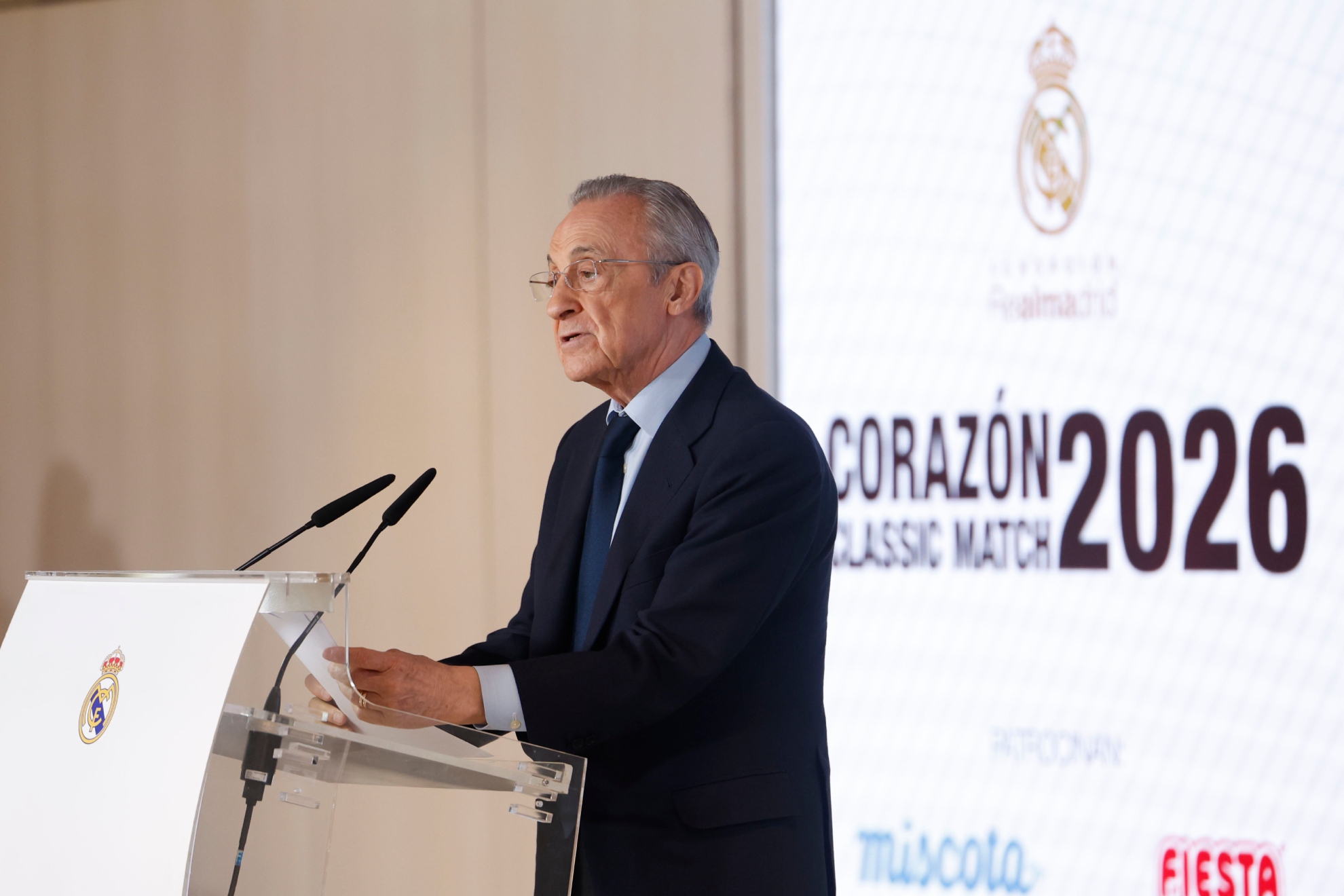 فلورنتينو بيريز يتحدث في فعالية حديثة لريال مدريد