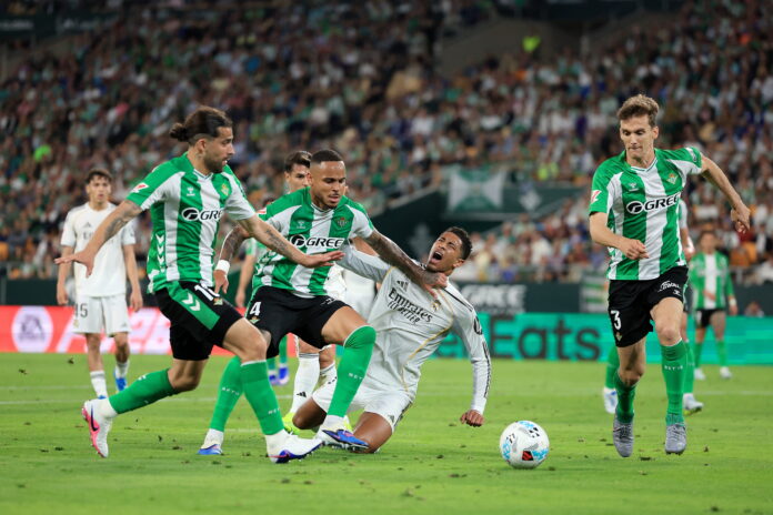 Newcastle United vying with Barcelona to sign Real Betis stalwart