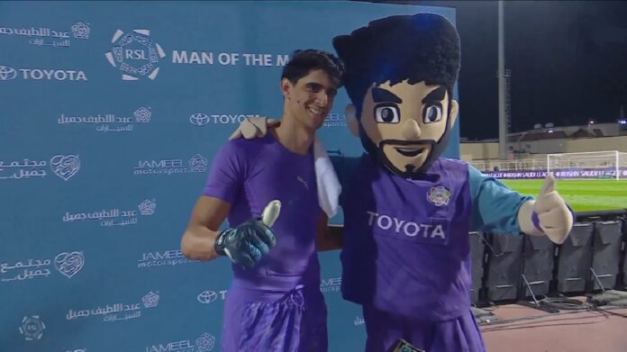 بونو يتوج رجلًا لمواجهة الهلال والحزم.. فيديو
