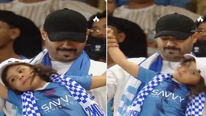 فتاة تخطف الأضواء في مدرجات الهلال.. فيديو