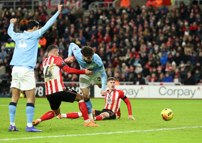 Real Madrid make contact with agent of Manchester City defender